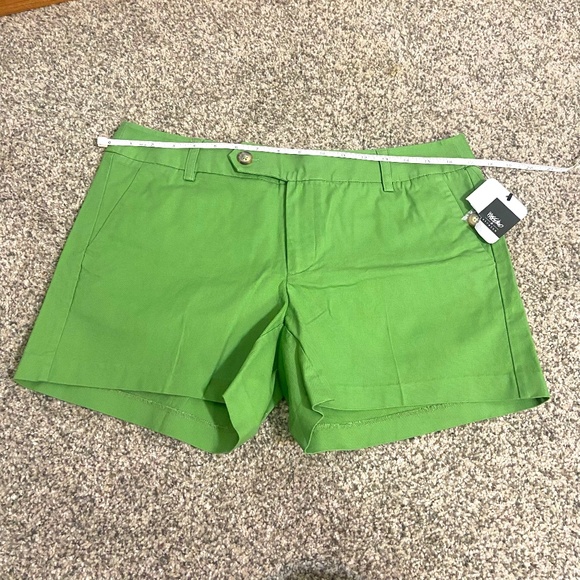 Mossimo Supply Co. Pants - NWT Mossimo Kelly Green Shorts Size 10 98% Cotton